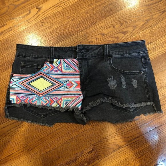 RIP CURL Denim SHORT SHORTS Low Rise Cut Off Embroidered Distressed Women SIZE 9 - Picture 1 of 10